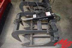 Titan 60" Grapple Skidsteer Attachment
