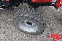 Mahindra 1635 HST Tractor w/1635 L Loader