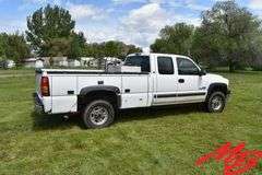 2001 Chevy 2500HD Extended Cab Long Box 4x4 Pickup