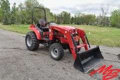 Mahindra 1635 HST Tractor w/1635 L Loader