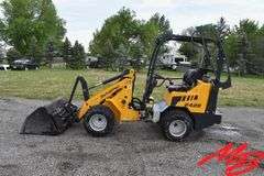 2020 Schaffer 2428 Mini Articulating Loader