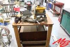 DeWalt 12" Compound Miter Saw w/Table
