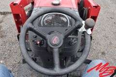 Mahindra 1635 HST Tractor w/1635 L Loader