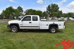 2001 Chevy 2500HD Extended Cab Long Box 4x4 Pickup