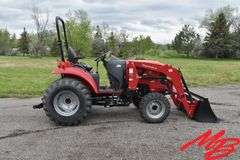 Mahindra 1635 HST Tractor w/1635 L Loader