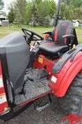 Mahindra 1635 HST Tractor w/1635 L Loader