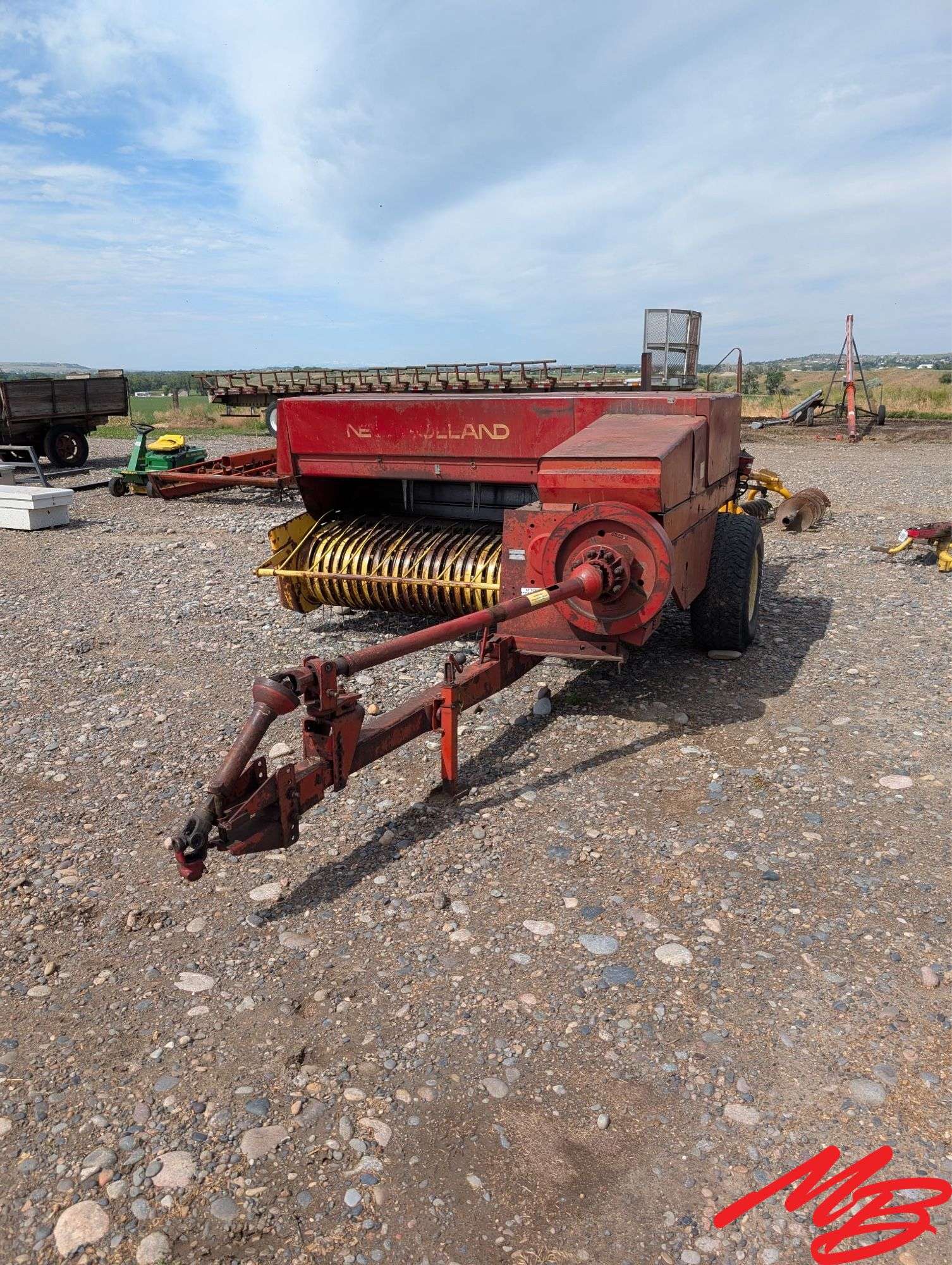 New Holland  320 Small Square Baler