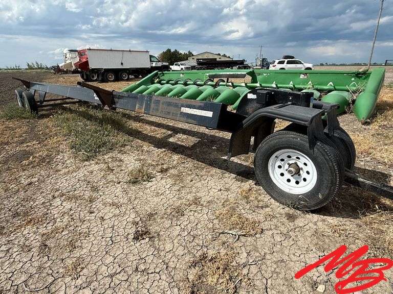 30' Massey Ferguson Draper Header w/Stud King Header Trailer