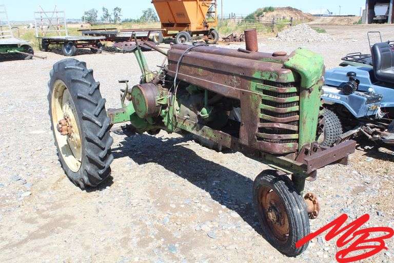John Deere  H Parts Tractor
