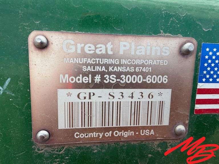 30' Great Plains 3S-3000HD 3-Section Folding Drill
