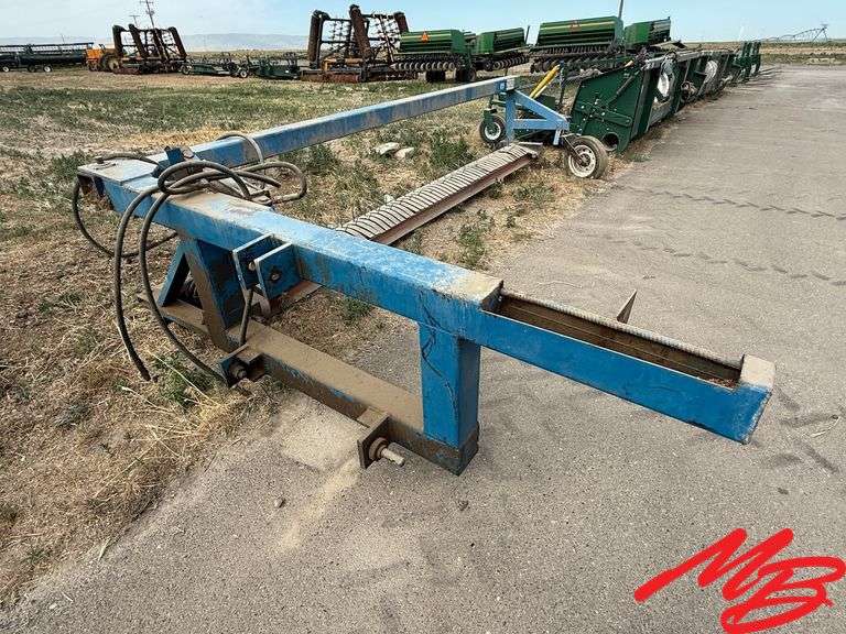 R & S Hay & Bean Fluffer *Needs repairs