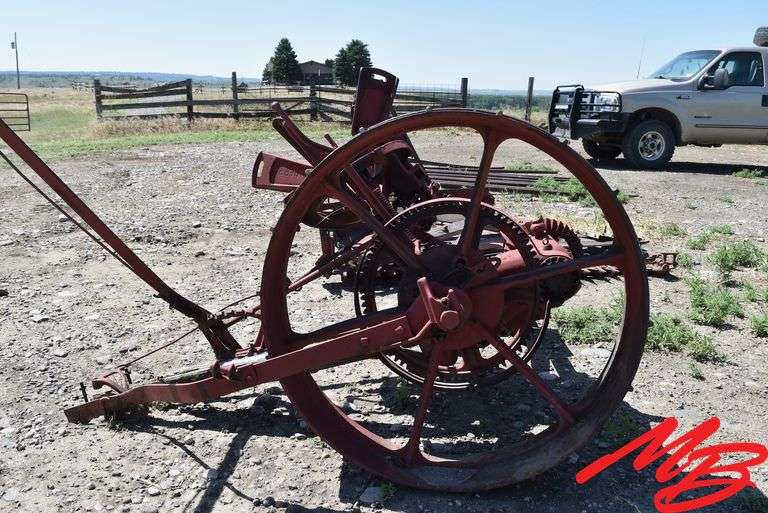 Antique 6' Deering Ideal Swather