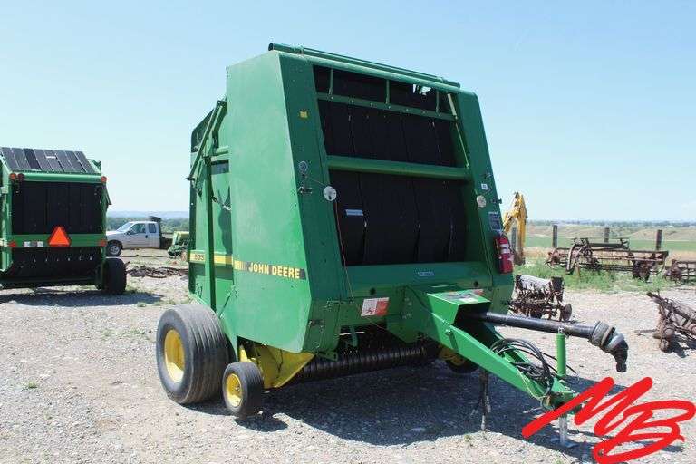 John Deere  535  Round Baler