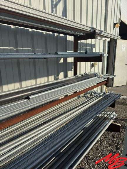 Steel Rack with Pipes