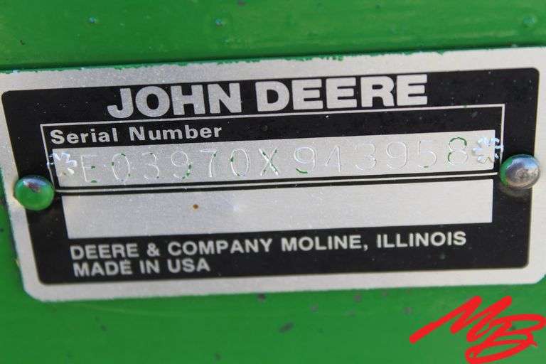 John Deere 3970 Chopper w/ 3 Row Corn Head & Foliage Head