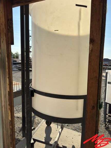 6’ Tall Mixer Tank on Wheeled Stand