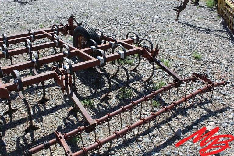 Noble  Cultivator  26'