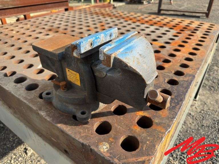 Steel Welder’s Table with 6” Jaw Vice