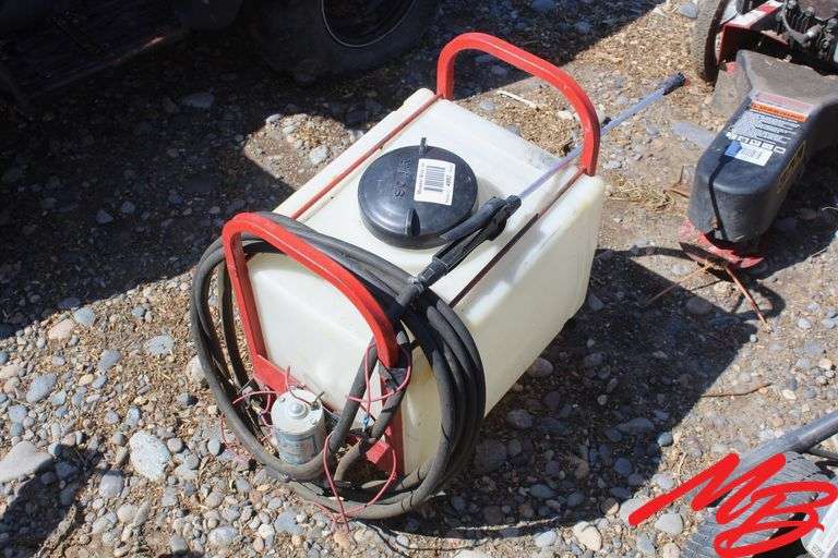 Solar 11gal Sprayer 12v w/Hose & Wand