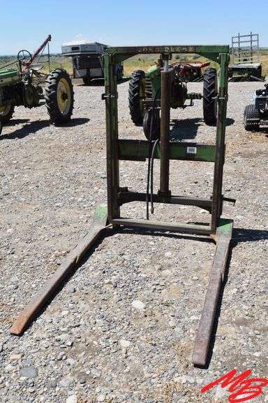 John Deere 3pt Hydr Single Mast Forks, 57" Forks