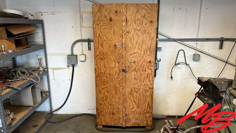 Wood Cabinet & Contents - Gauges, Garlock 2500, Etc.