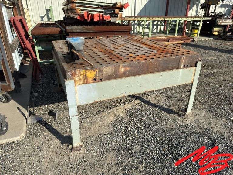 Steel Welder’s Table with 6” Jaw Vice