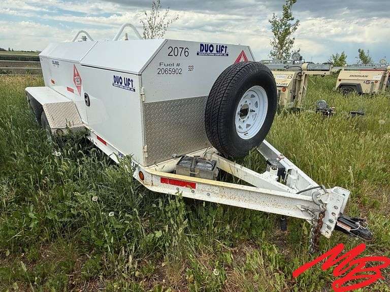 2014 Duo-Lift 750-Gallon Fuel Trailer