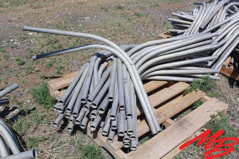 (42) Aluminum Single Bend 1 1/2" Syphon Tubes