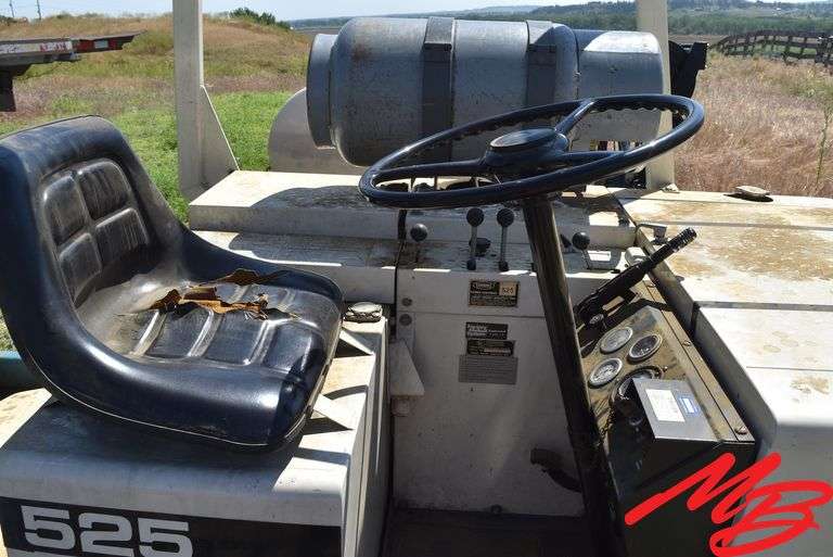 Tennant 525 Ride-On Power Scrubber 52"