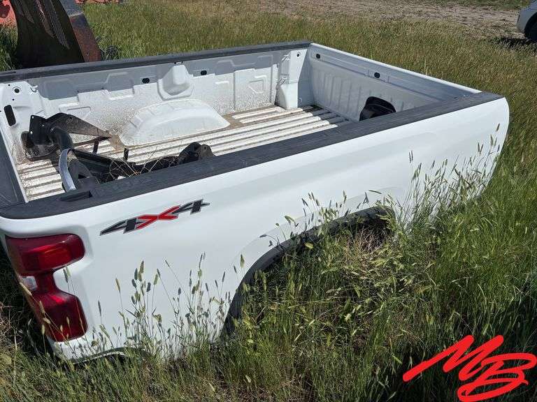 NEW 2024 Chevy Silverado 8' Pickup Bed *Includes rear bumper