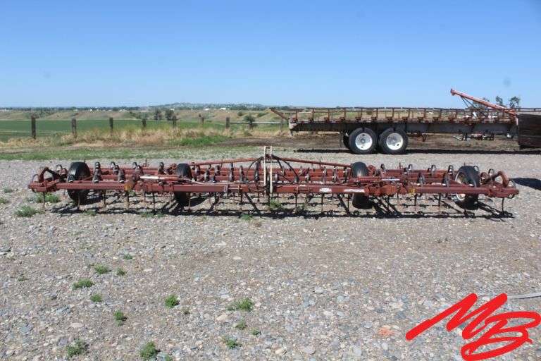 Noble  Cultivator  26'
