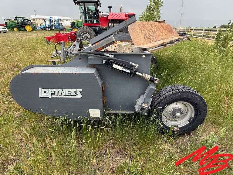 20' Loftness Flail Chopper w/Windrow Attachment