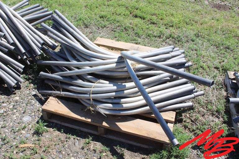 (42) Aluminum Single Bend 1 1/2" Syphon Tubes