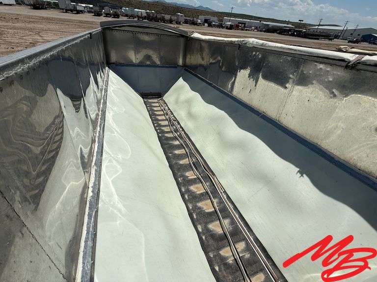 20' Trinity Self-Unloading Bed