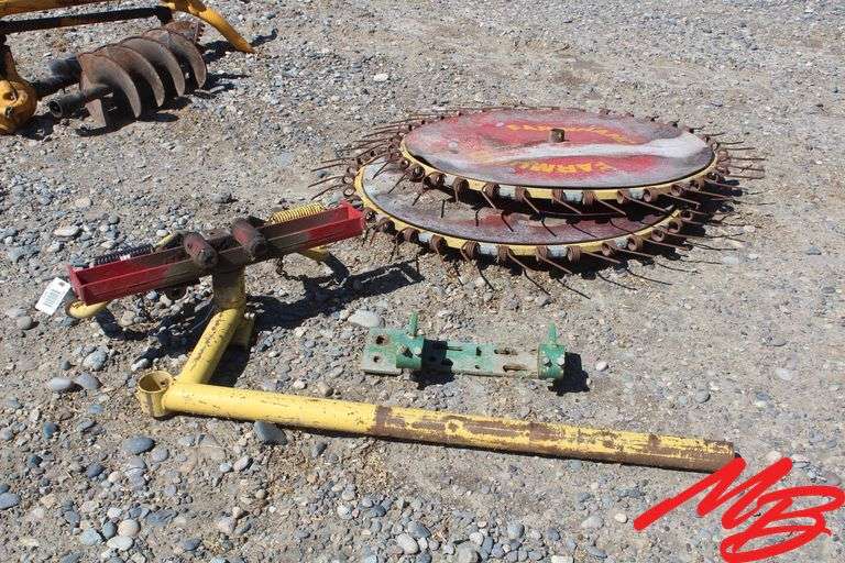 Farmhand 2-Wheel Rake (In Parts)