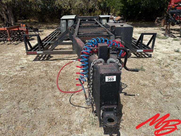 2006 Custom Built 30' Sprayer Trailer