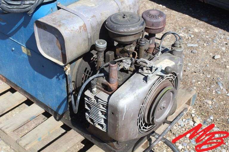 Miller AC/DC Welder/Generator w/Leads