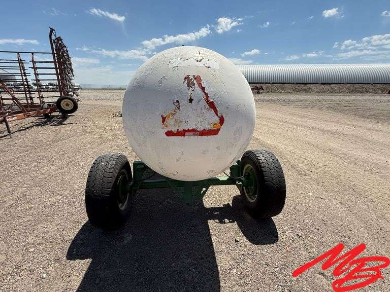 1000-Gallon Fuel Trailer