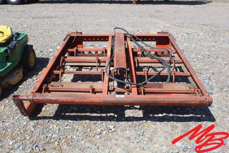 Farmhand 8-Pack Bale Carrier