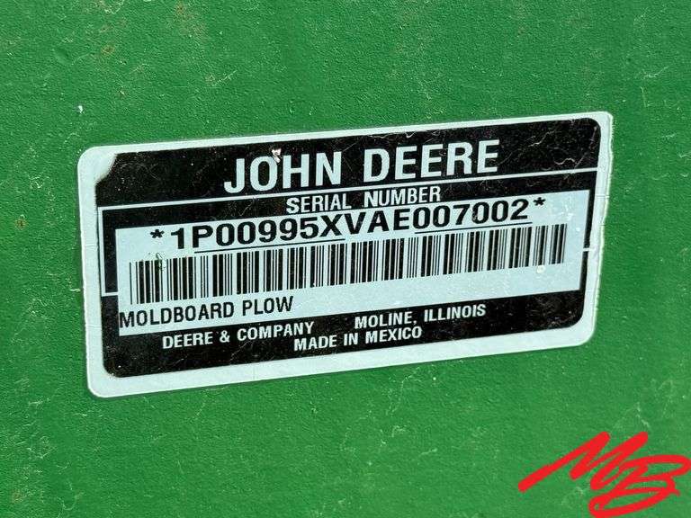 John Deere 995 7-Bottom Switch Plow