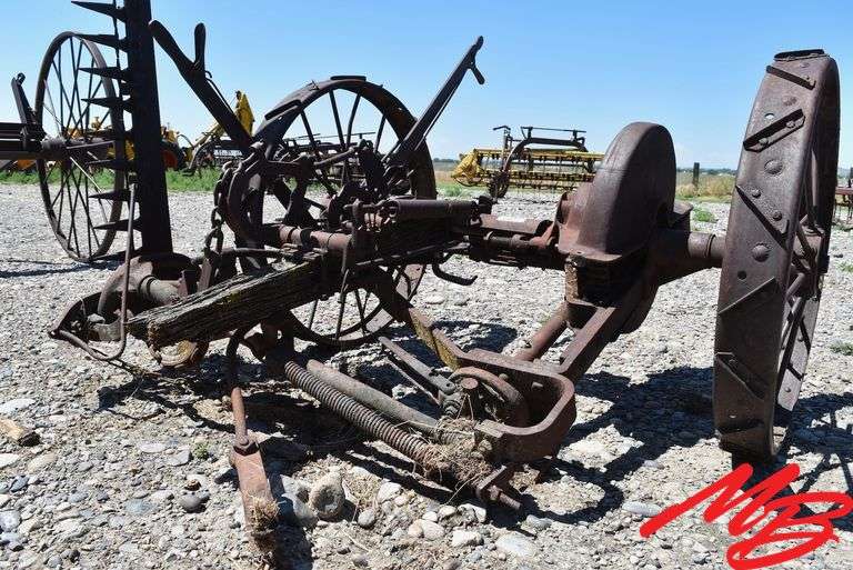Antique Sickle Mower w/6' Bar