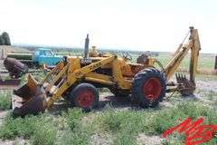 Case  580  BackHoe w/79" Front Bucket & 18" Backhoe Bucket