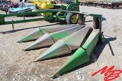 John Deere 3970 Chopper w/ 3 Row Corn Head & Foliage Head