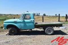 Ford  F260  Reg Cab 4x4 Flatbed Pickup
