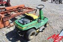 John Deere Riding Lawn Mower 32" Deck