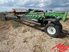 30' Massey Ferguson Draper Header w/Stud King Header Trailer