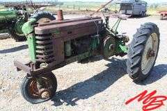 John Deere  H Parts Tractor
