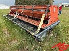 14' IH 6200 Press Drill