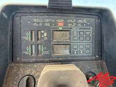 Case-IH 8920 MFWD Tractor w/Great Bend Loader