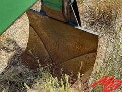 John Deere 995 7-Bottom Switch Plow